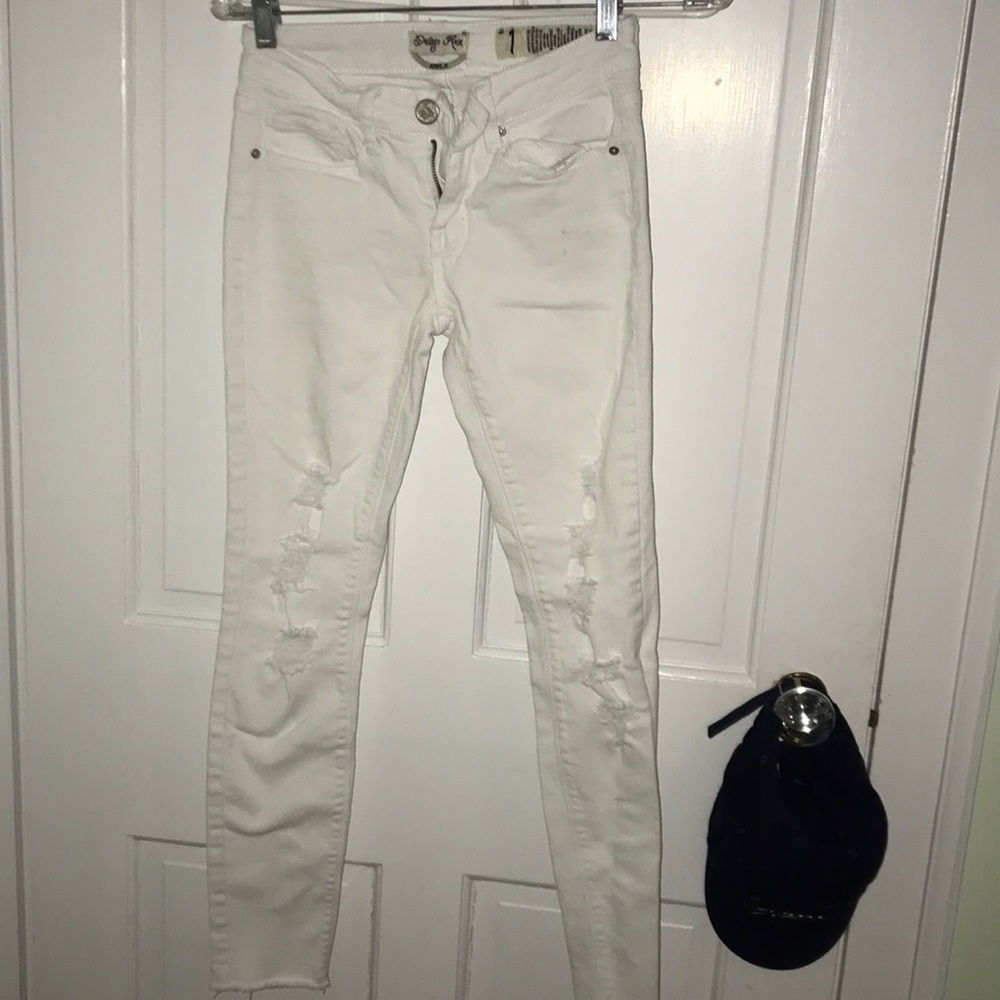 White ripped skinny jeans
